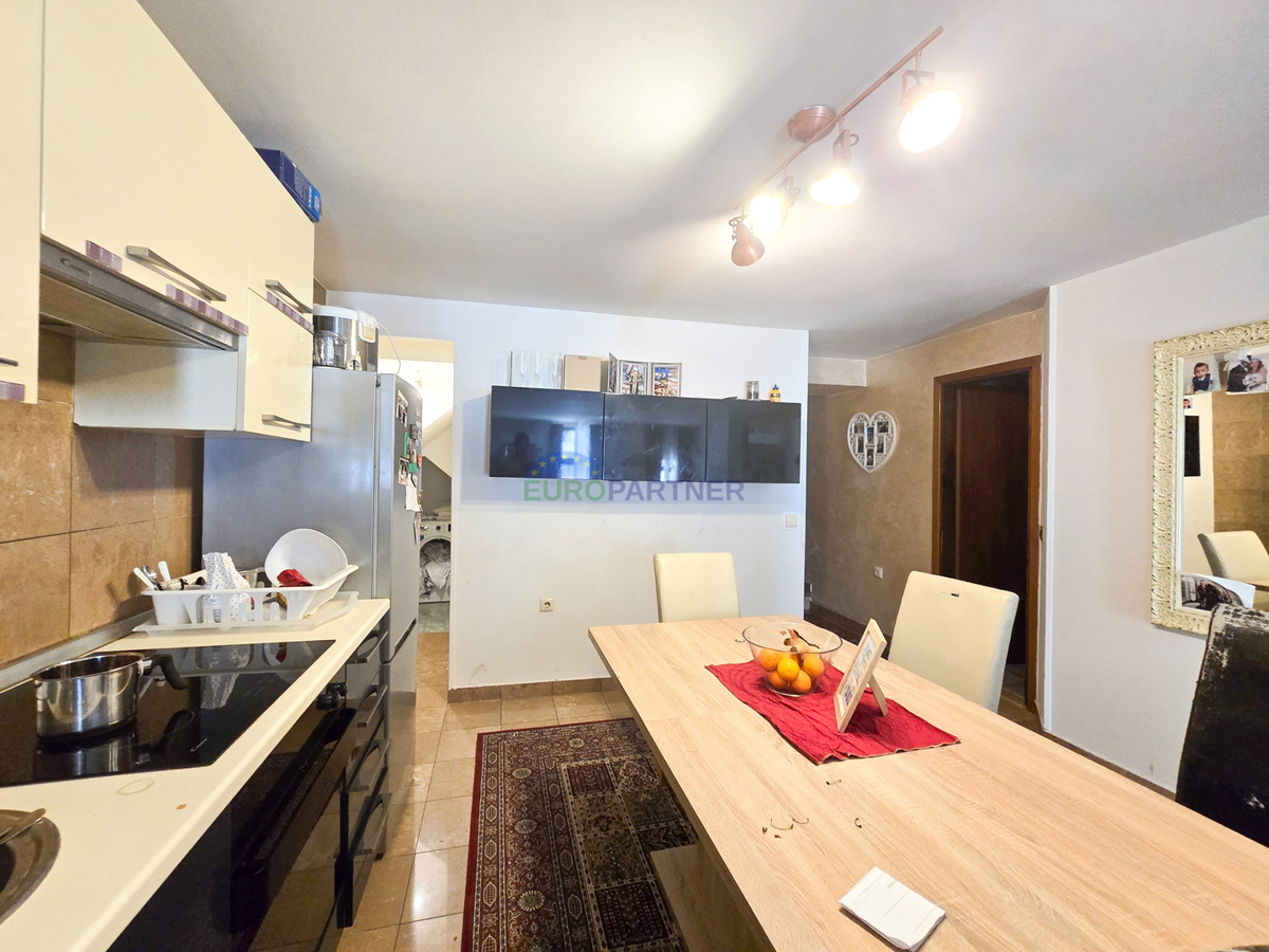 Istria, Parenzo, appartamento ammobiliato nel centro della città