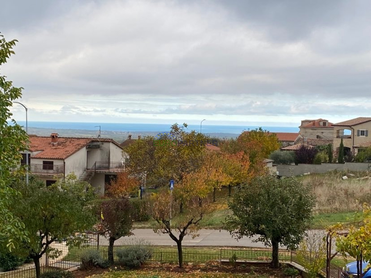 Casa familiare con locale commerciale, capannone di produzione/magazzino, vicino a Visignano