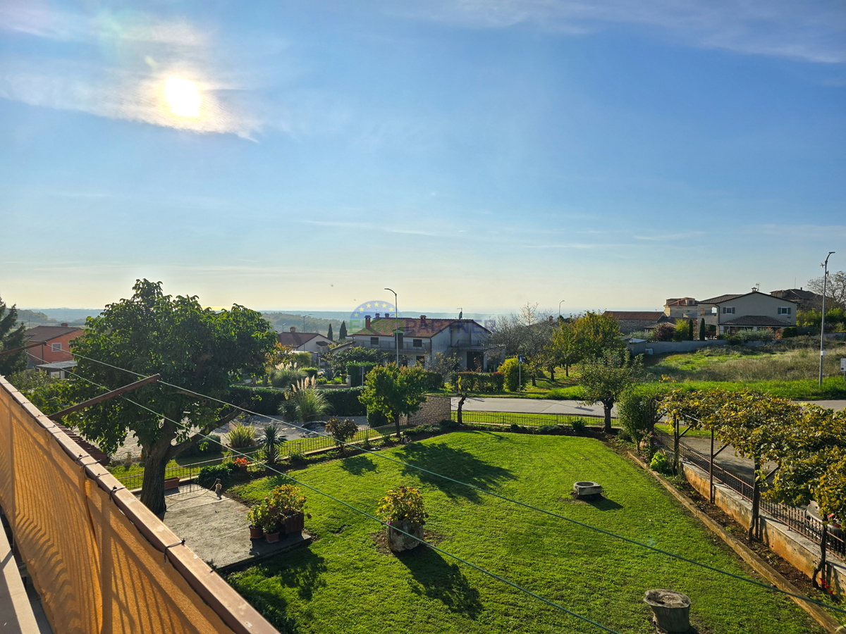 Casa familiare con locale commerciale, capannone di produzione/magazzino, vicino a Visignano