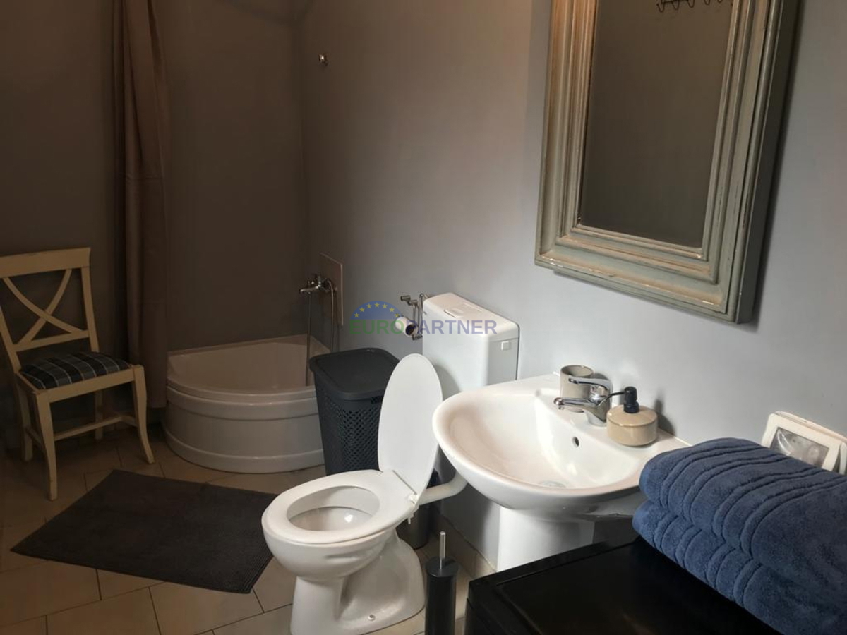 Due cottage in pietra, dintorni di Poreč