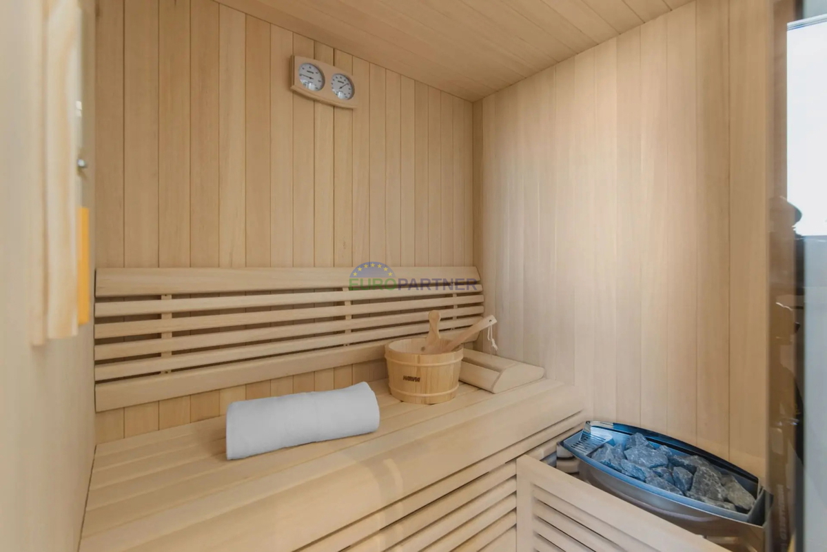 Attico con vista mare, a 800 m dal mare, dintorni di Parenzo