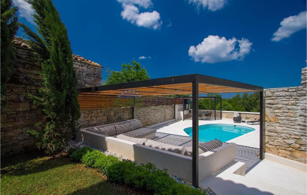 Istria, Baderna, autentica casa in pietra dopo la ristrutturazione