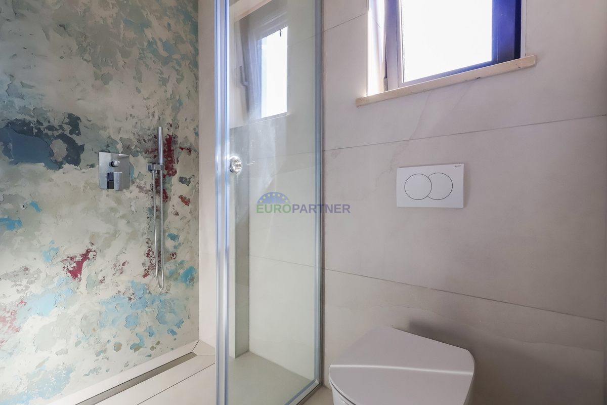 Casa a schiera con piscina, a 900 m dal mare, Poreč