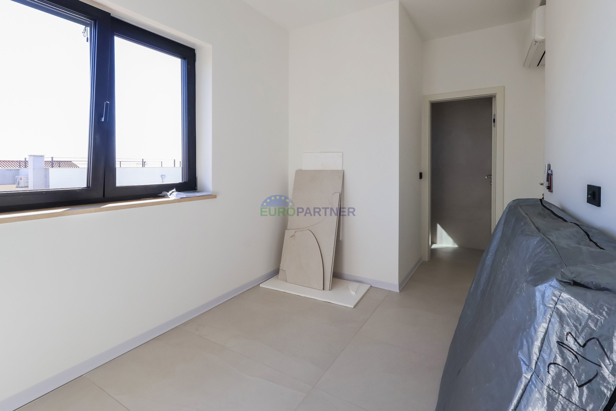 Casa a schiera con piscina, a 900 m dal mare, Poreč