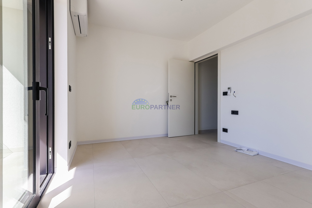 Casa a schiera con piscina, a 900 m dal mare, Poreč