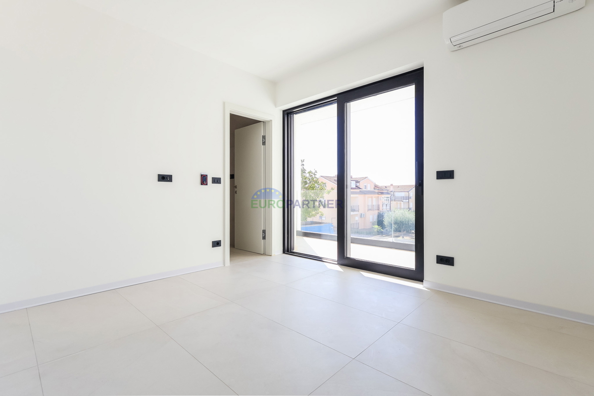 Casa a schiera con piscina, a 900 m dal mare, Poreč