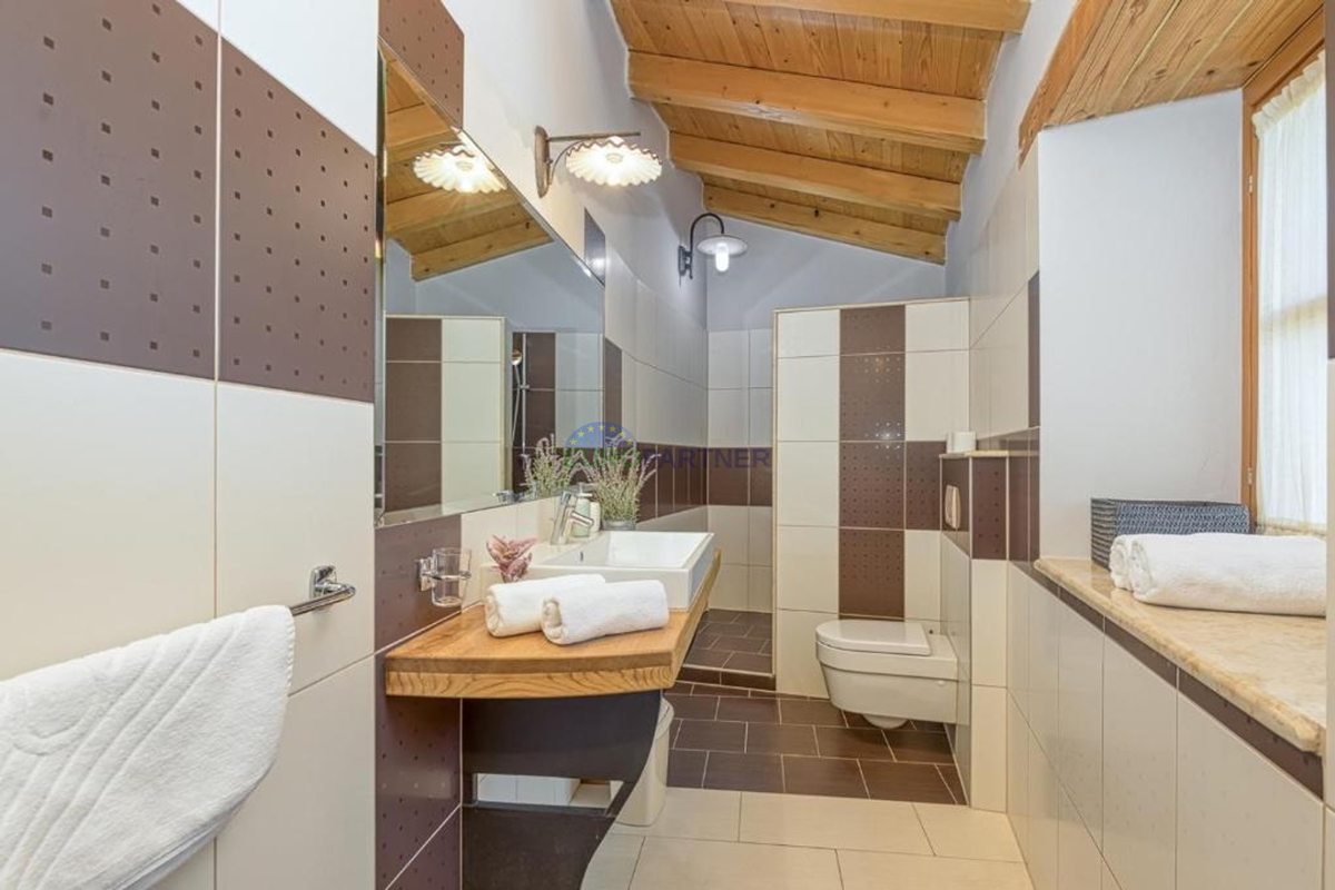 Unica villa in pietra autoctona con piscina, Porec