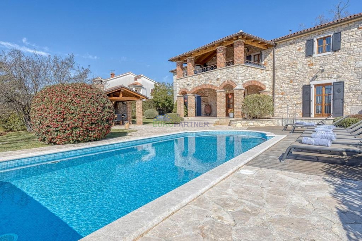 Unica villa in pietra autoctona con piscina, Porec