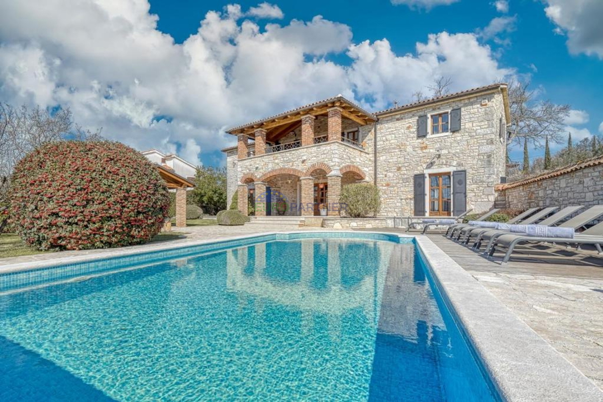Unica villa in pietra autoctona con piscina, Porec