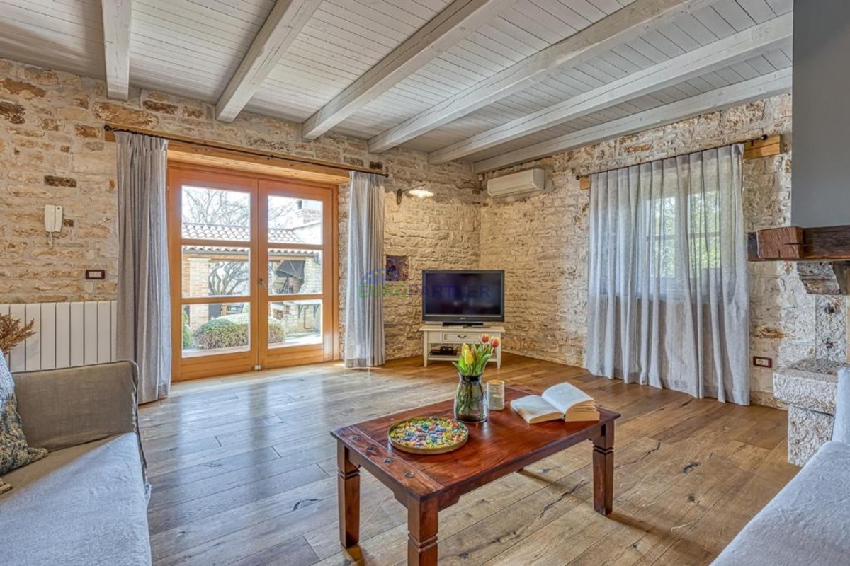 Unica villa in pietra autoctona con piscina, Porec