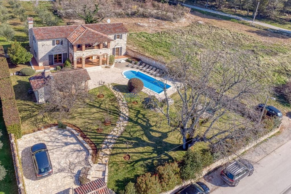 Unica villa in pietra autoctona con piscina, Porec