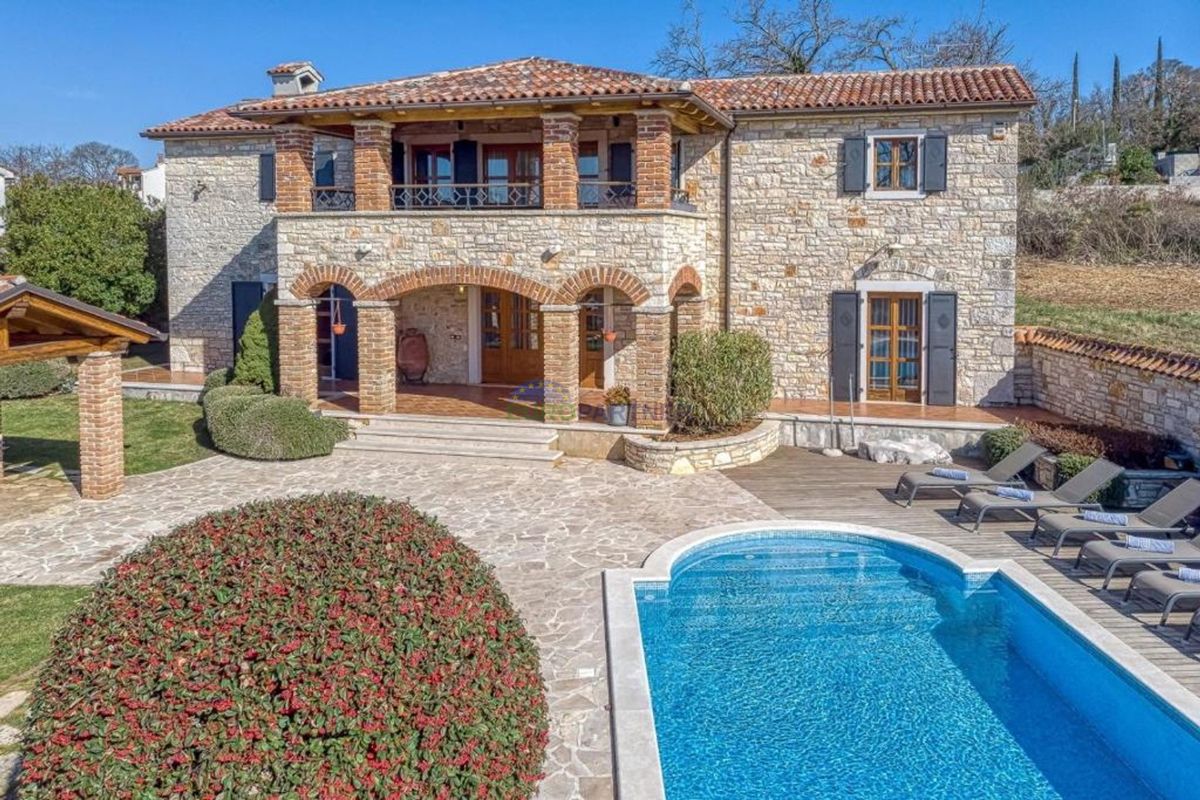 Unica villa in pietra autoctona con piscina, Porec