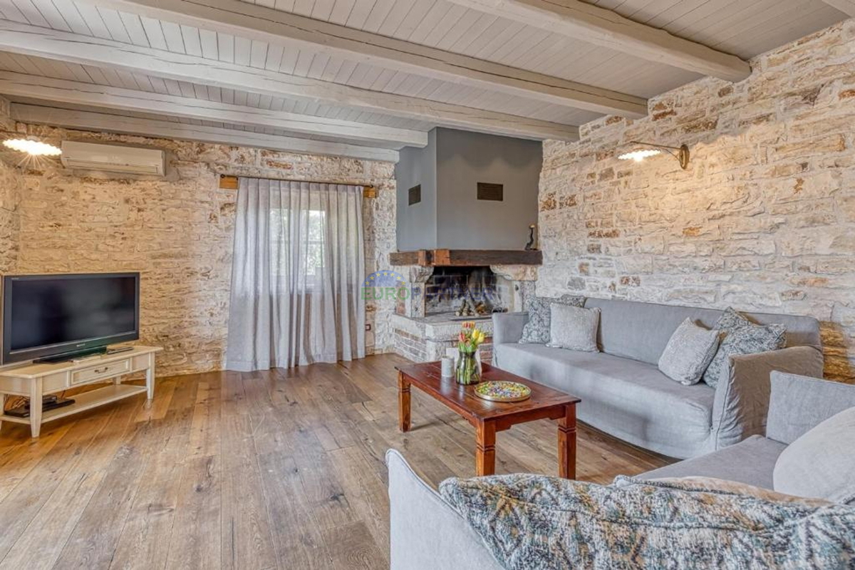 Unica villa in pietra autoctona con piscina, Porec