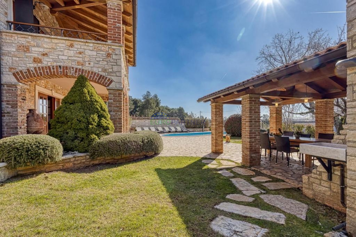 Unica villa in pietra autoctona con piscina, Porec