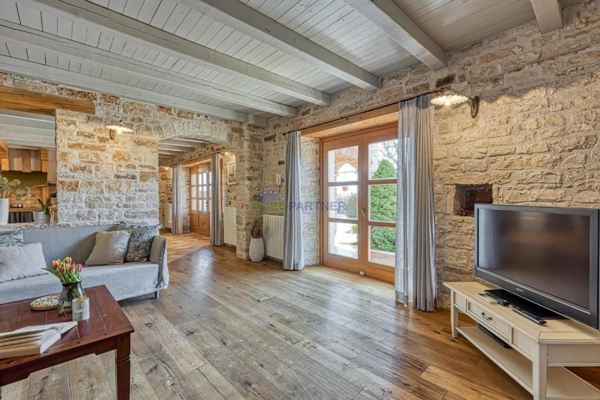 Unica villa in pietra autoctona con piscina, Porec