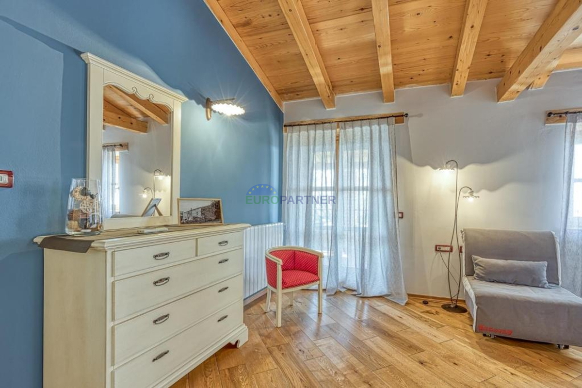 Unica villa in pietra autoctona con piscina, Porec