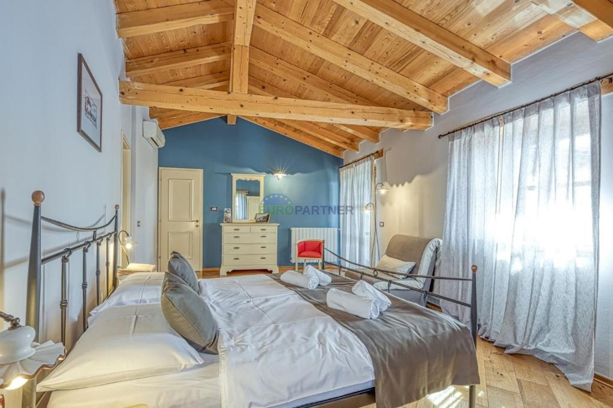Unica villa in pietra autoctona con piscina, Porec