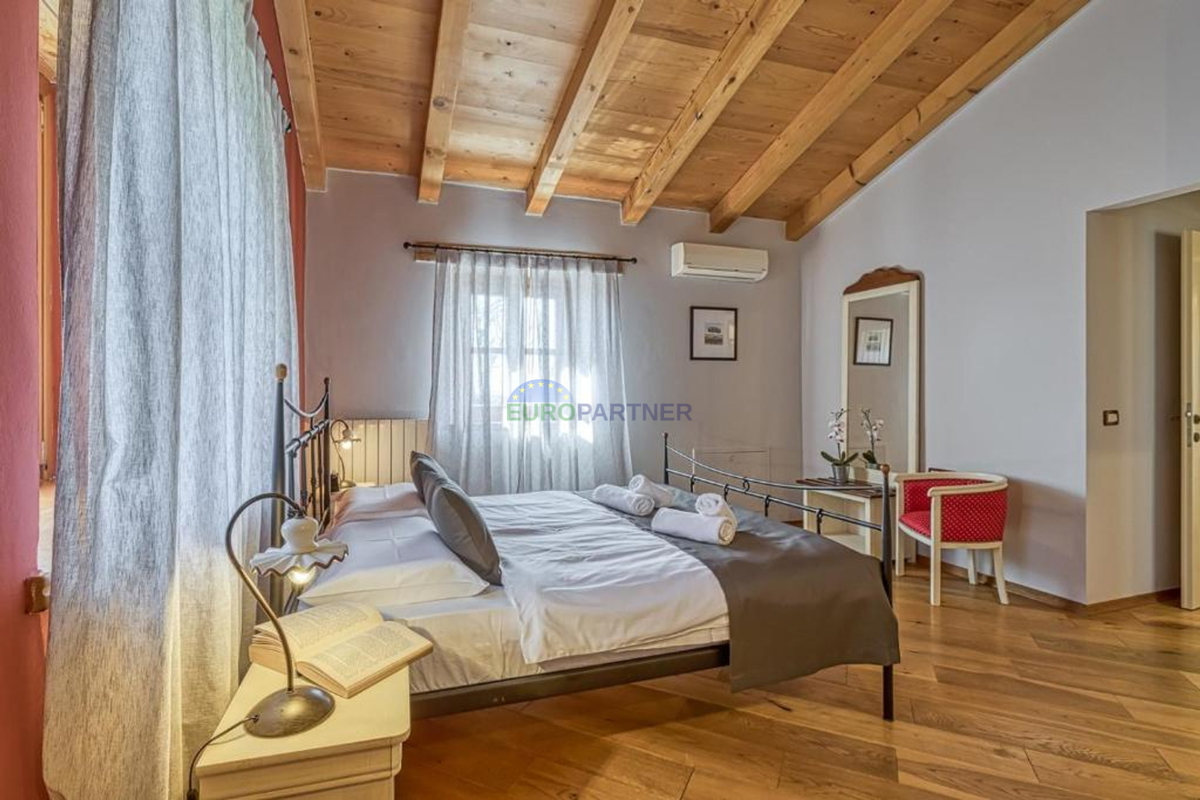 Unica villa in pietra autoctona con piscina, Porec