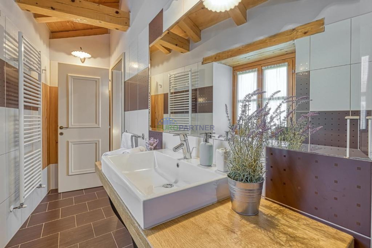Unica villa in pietra autoctona con piscina, Porec
