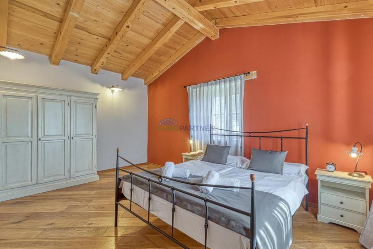 Unica villa in pietra autoctona con piscina, Porec