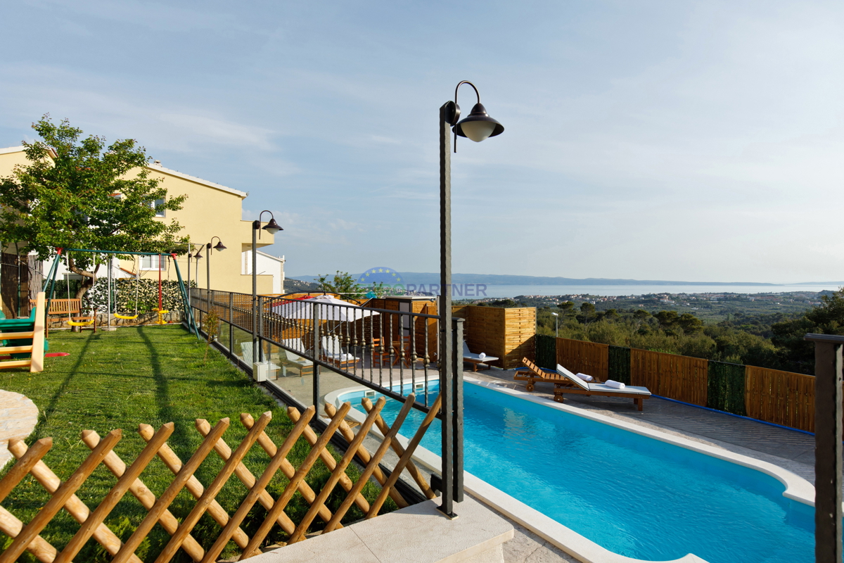 Villa con splendida vista sul mare vicino a Spalato