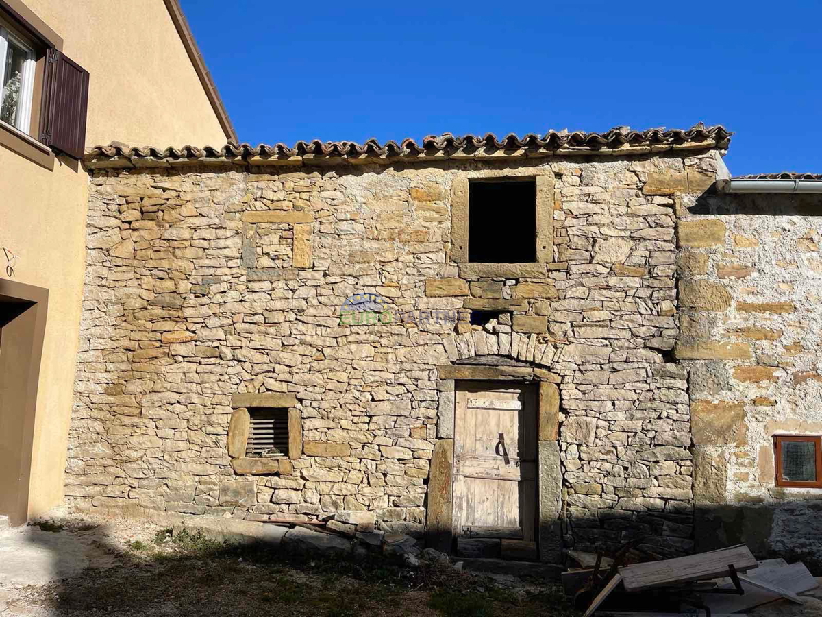 Una vecchia casa di pietra nel cuore dell&apos;Istria