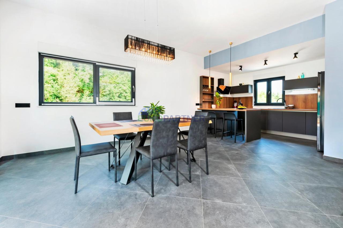 Villa con piscina vicino al mare a Rovigno