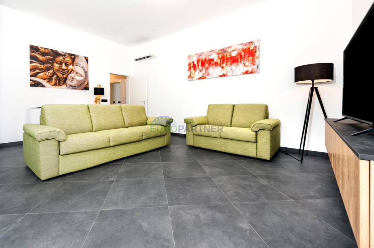 Villa con piscina vicino al mare a Rovigno