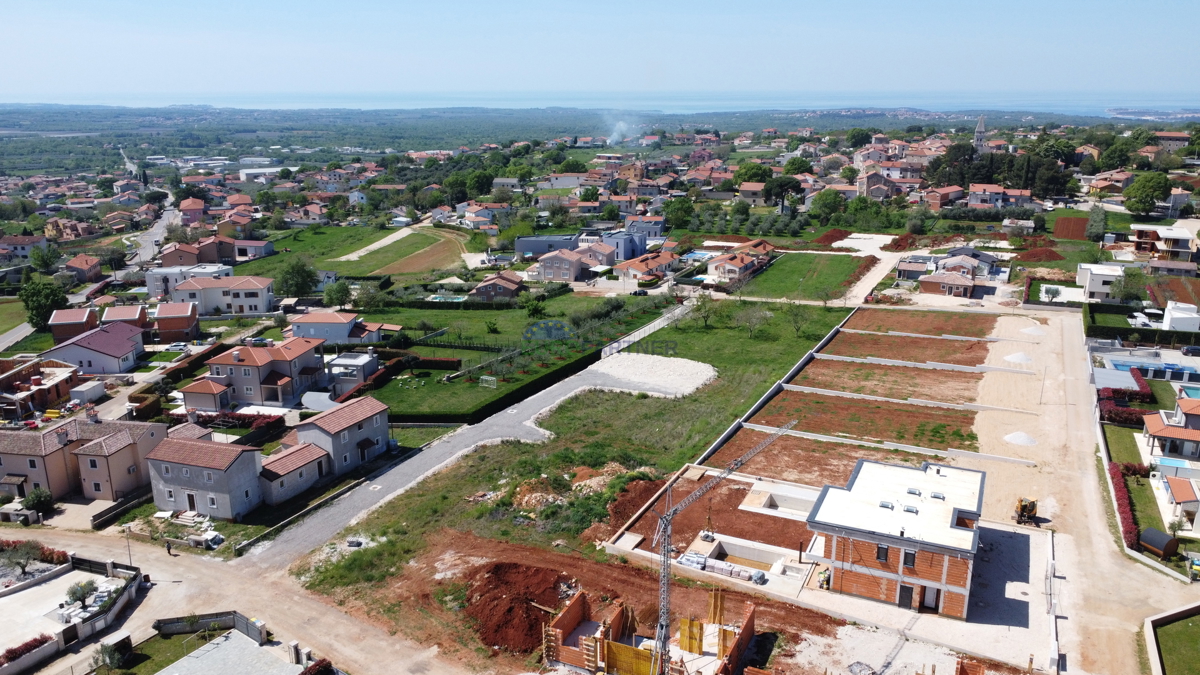 Terreno edificabile con vista mare e progetto