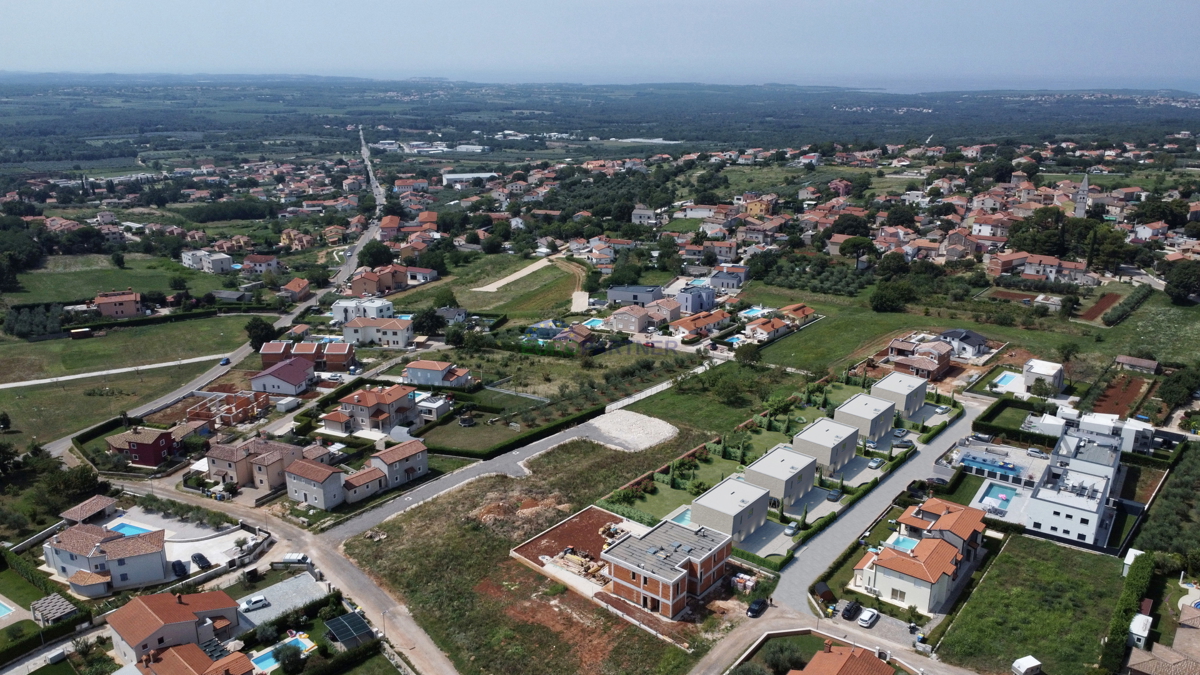 Terreno edificabile con vista mare e progetto