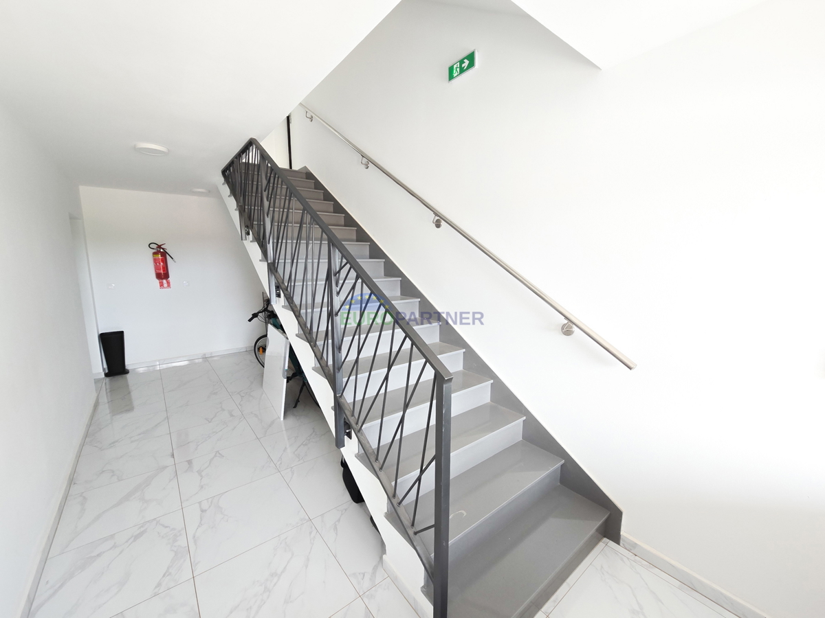 Appartamento, 2 camere da letto + soggiorno, zona Parenzo, 63m2