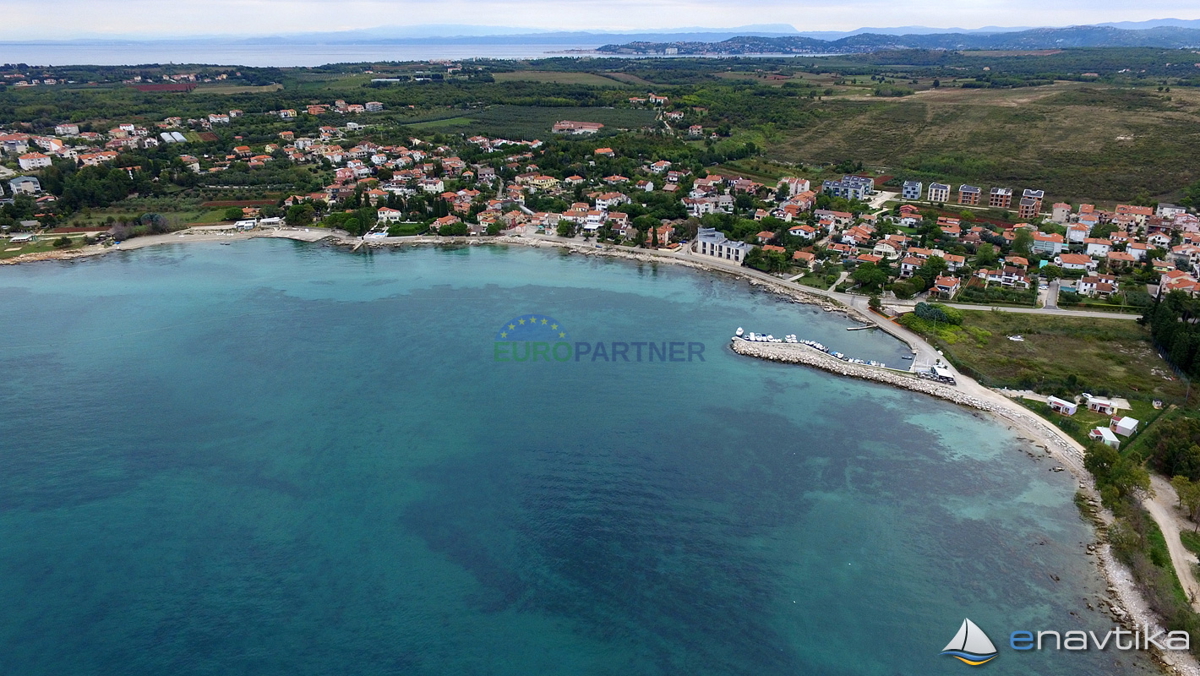 Palazzina a 100 metri dal mare a Umago