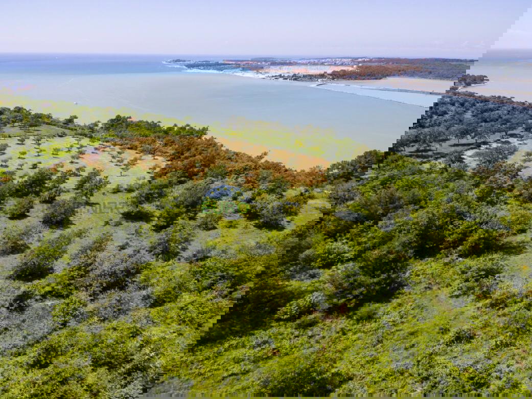 Bellissimo terreno edificabile con vista sul mare