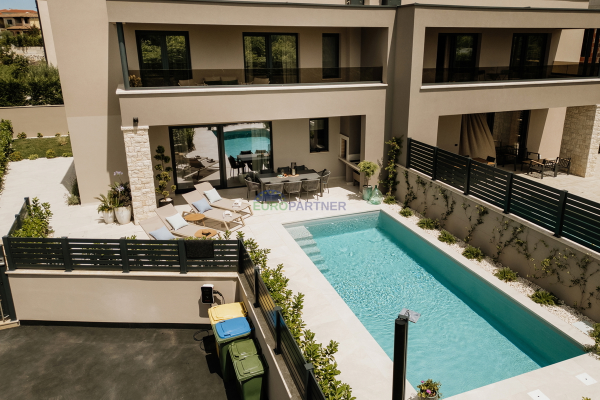 Casa bifamiliare poco distante dal mare, Vabriga