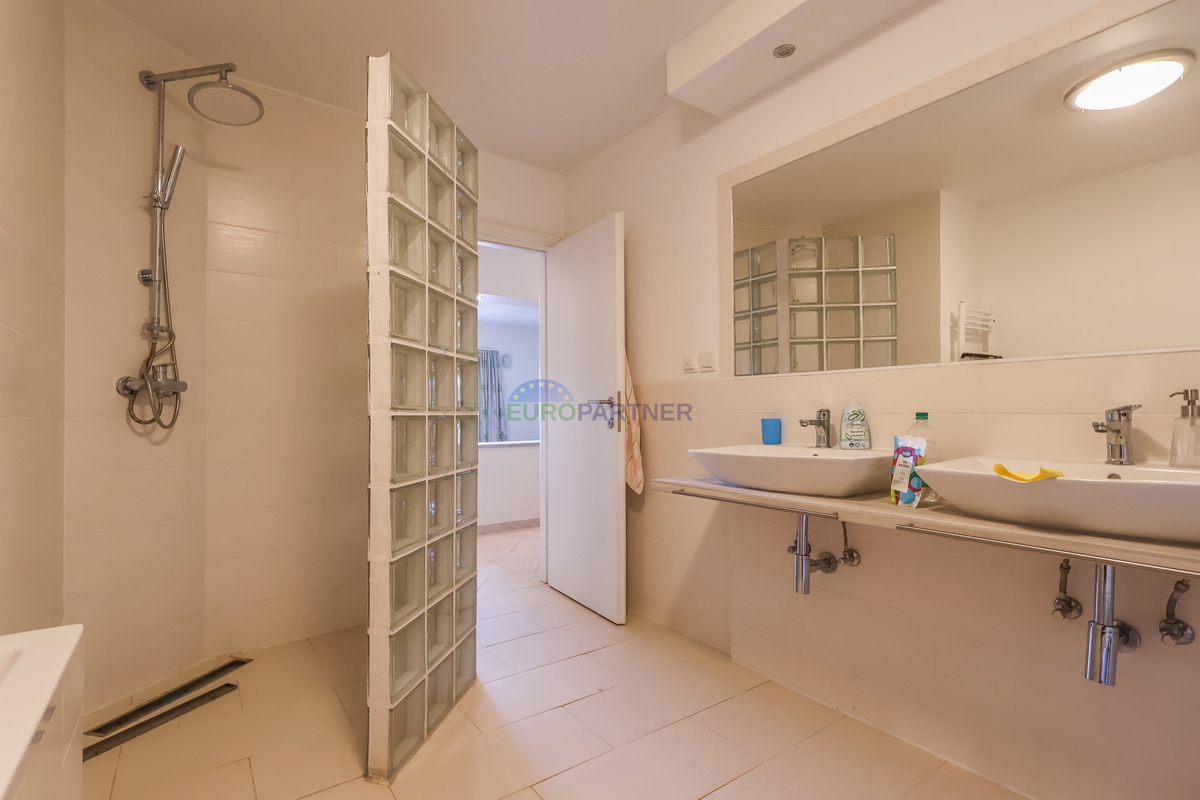 Palazzina a 5 km da Parenzo, Istria