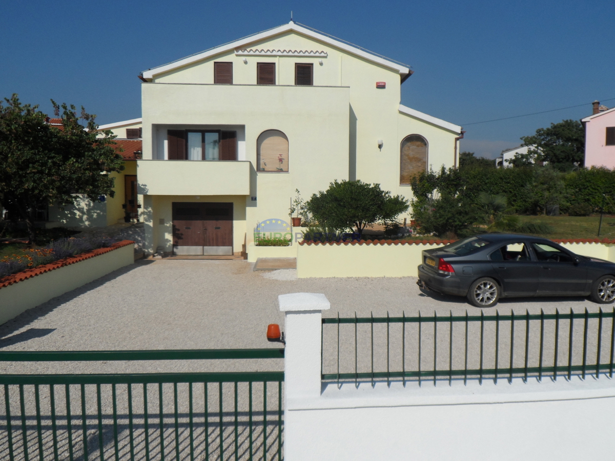 Palazzina a 5 km da Parenzo, Istria