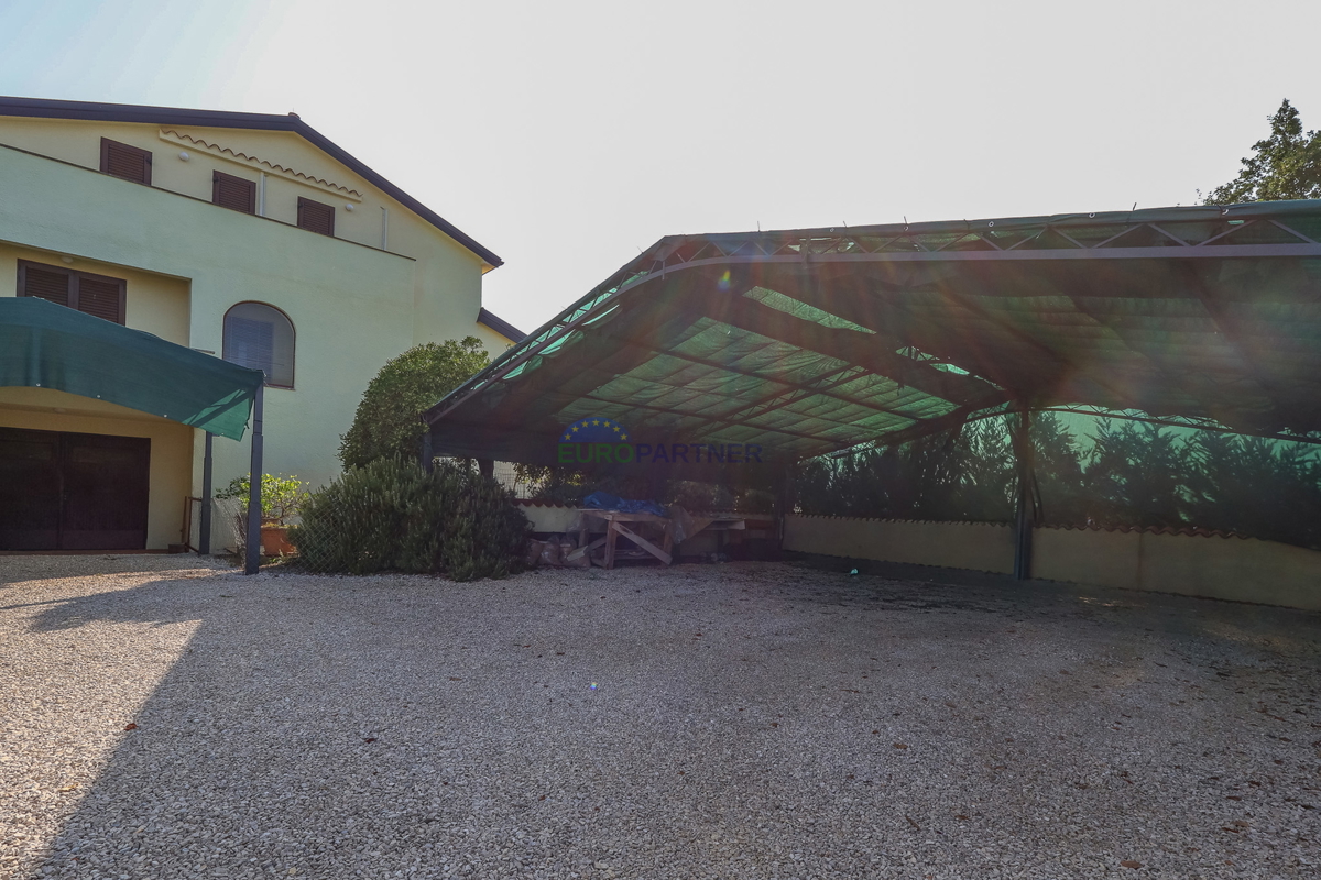 Palazzina a 5 km da Parenzo, Istria