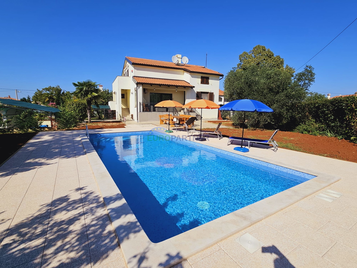 Palazzina a 5 km da Parenzo, Istria