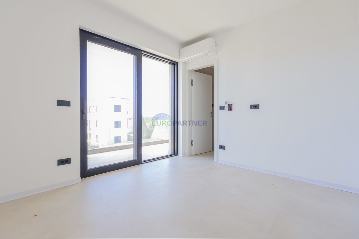 Moderna casa a schiera vicino al mare e alla città di Poreč