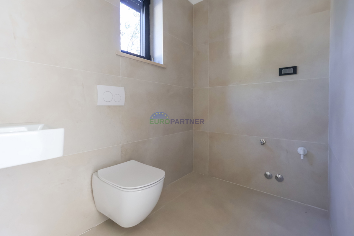 Moderna casa a schiera vicino al mare e alla città di Poreč