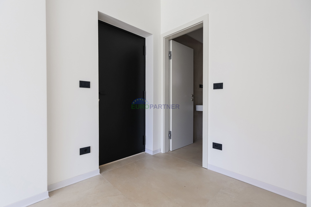 Moderna casa a schiera vicino al mare e alla città di Poreč