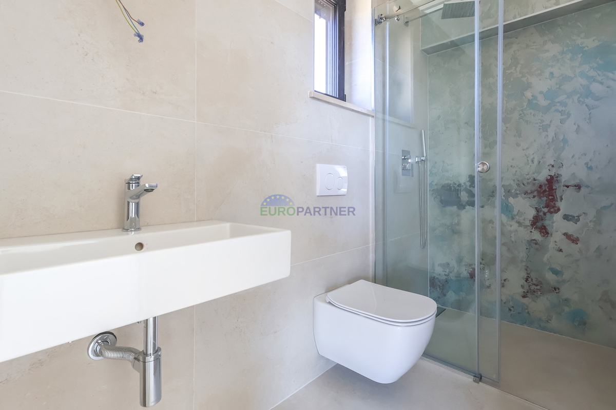 Moderna casa a schiera vicino al mare e alla città di Poreč