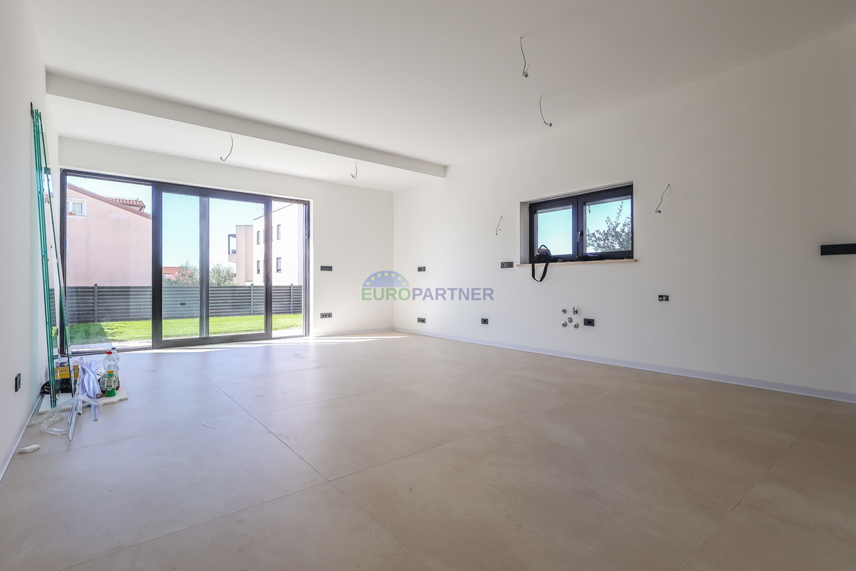 Moderna casa a schiera vicino al mare e alla città di Poreč