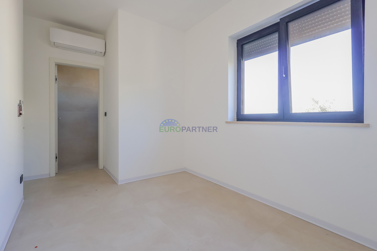 Moderna casa a schiera vicino al mare e alla città di Poreč