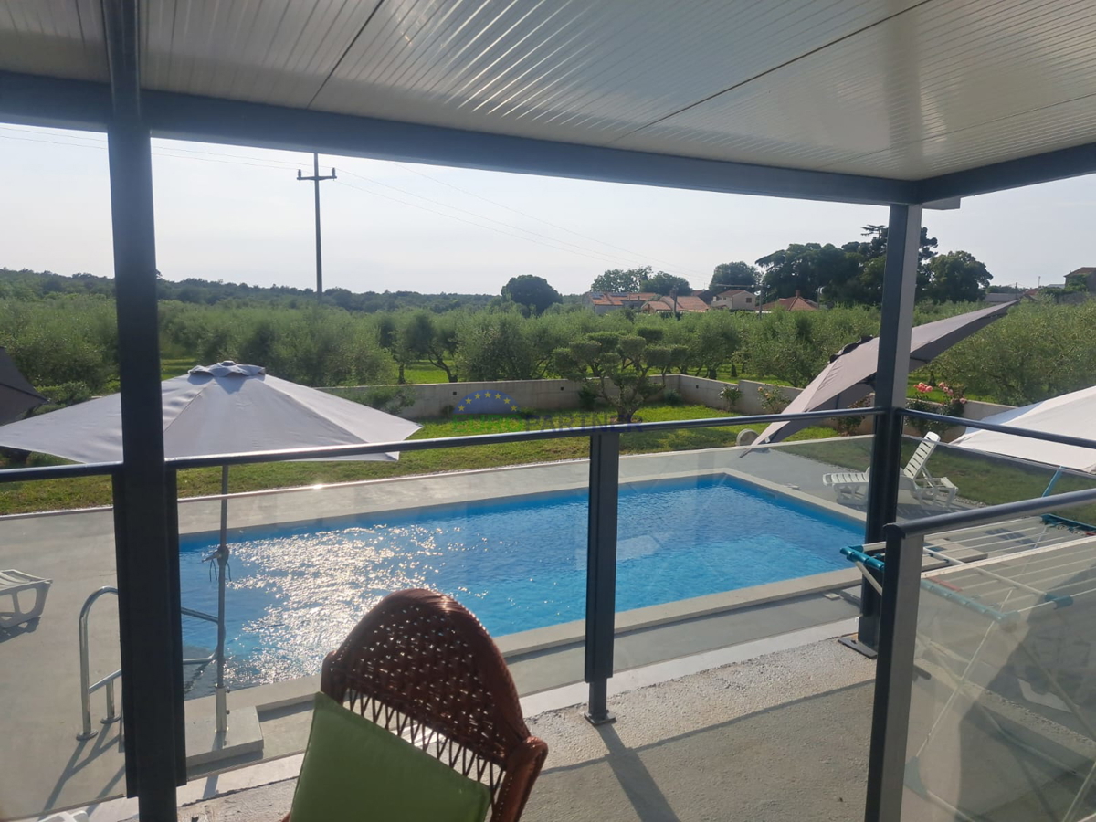 Istria, Visignano, villa con un bellissimo giardino