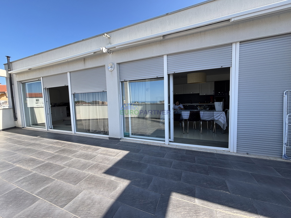 Istria, Novigrad, appartamento di design con vista mare