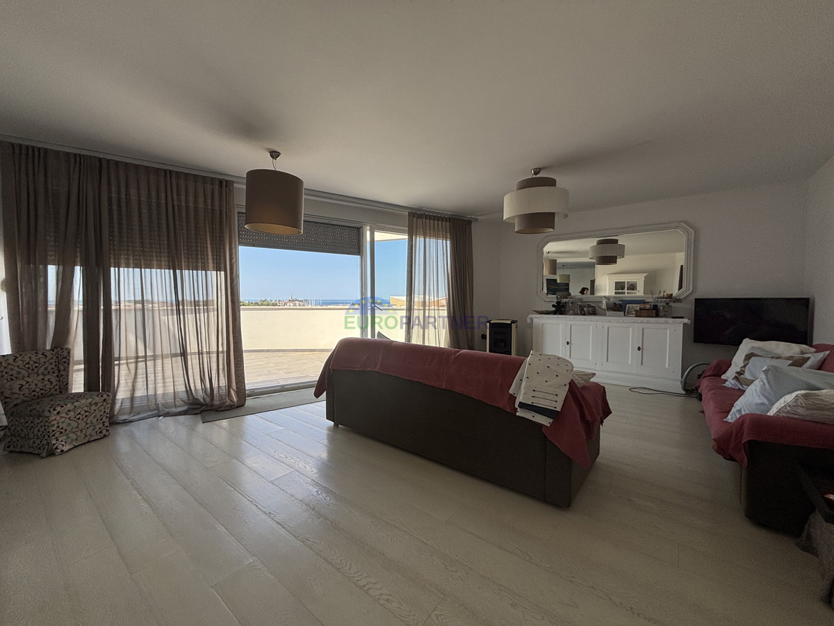 Istria, Novigrad, appartamento di design con vista mare