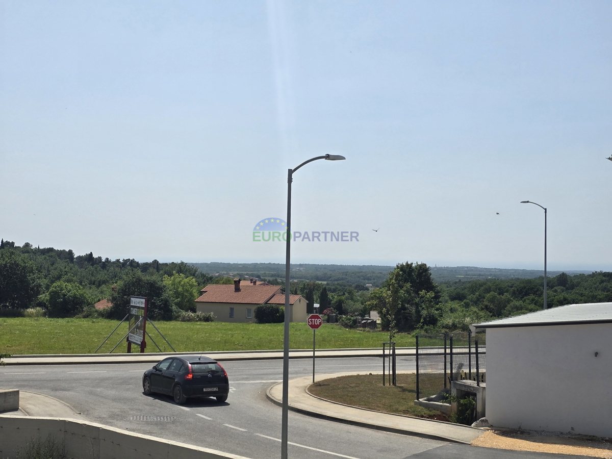 Casa con appartamenti con vista mare, periferia di Poreč