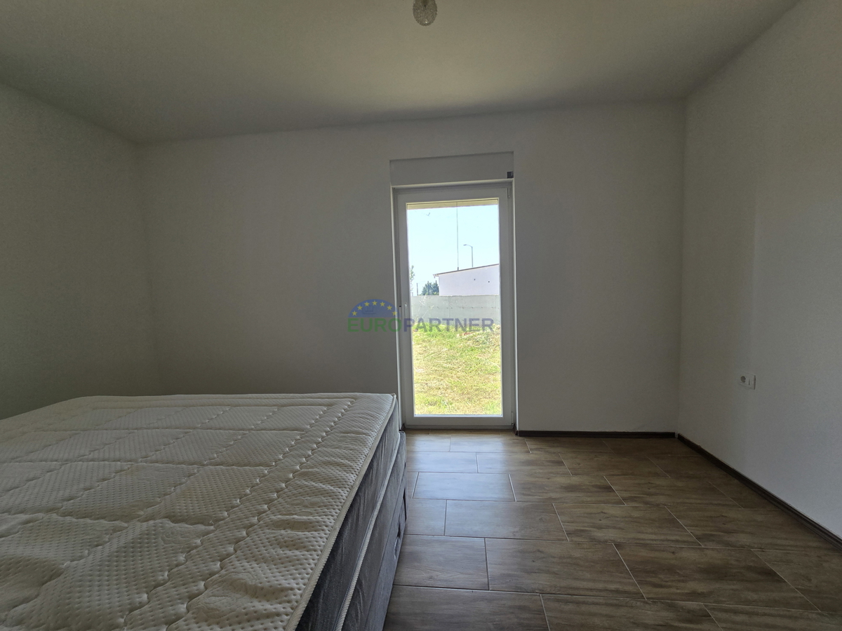Casa con appartamenti con vista mare, periferia di Poreč