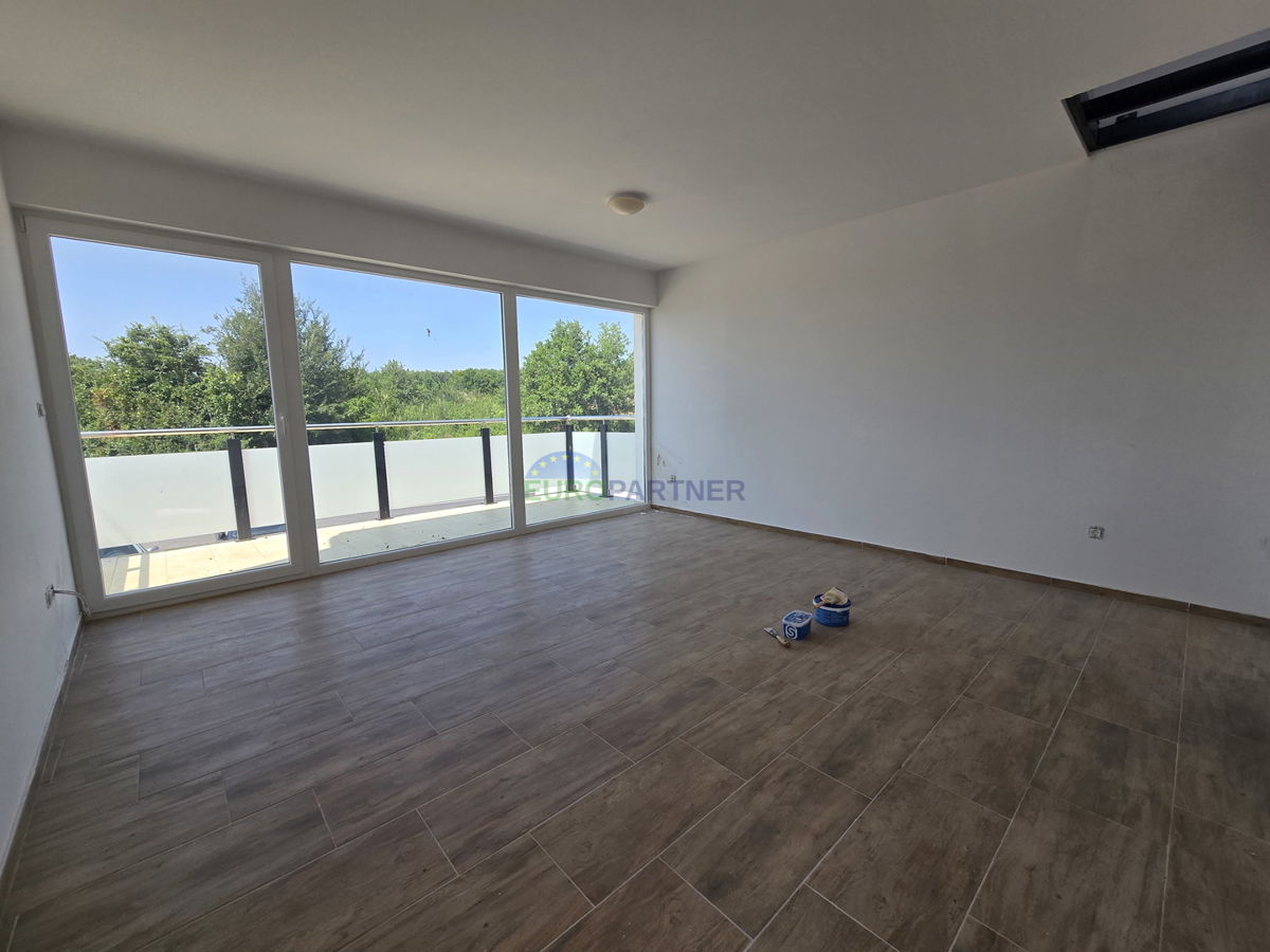 Casa con appartamenti con vista mare, periferia di Poreč